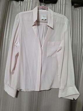 NVP Soft Pink Silk Classic Button-Front Blouse. NWOT